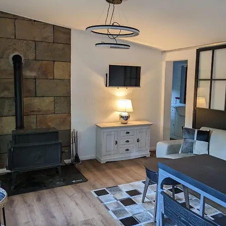 Holiday home In Sued-waldhanglage Mit Tollem Seeblick By Interhome *