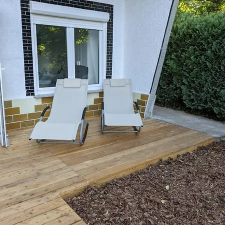 In Sued-waldhanglage Mit Tollem Seeblick By Interhome