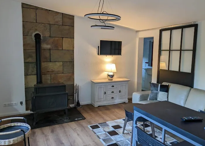 Holiday home In Sued-waldhanglage Mit Tollem Seeblick By Interhome *