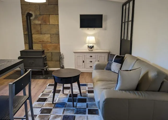 Holiday home In Sued-waldhanglage Mit Tollem Seeblick By Interhome